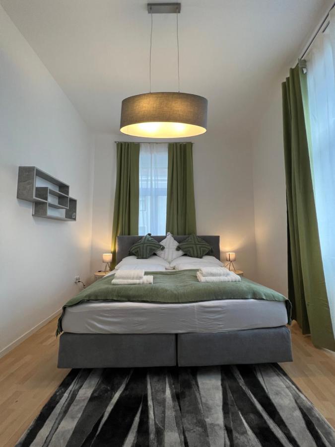Spacious & Deluxe Big Apartment Near Prater Wien Exterior foto